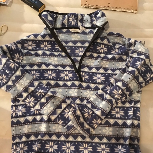 Cabin Creek — Pull Over Sweater - Picture 2 of 2